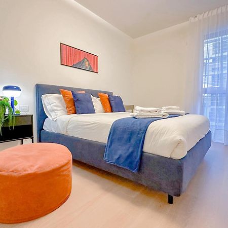Menotti Suite 11 - 15 Min Dal Duomo Milan Luaran gambar